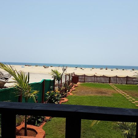 Klub Khavana- The Exclusive Beachfront Resort Vengurla Eksteriør billede