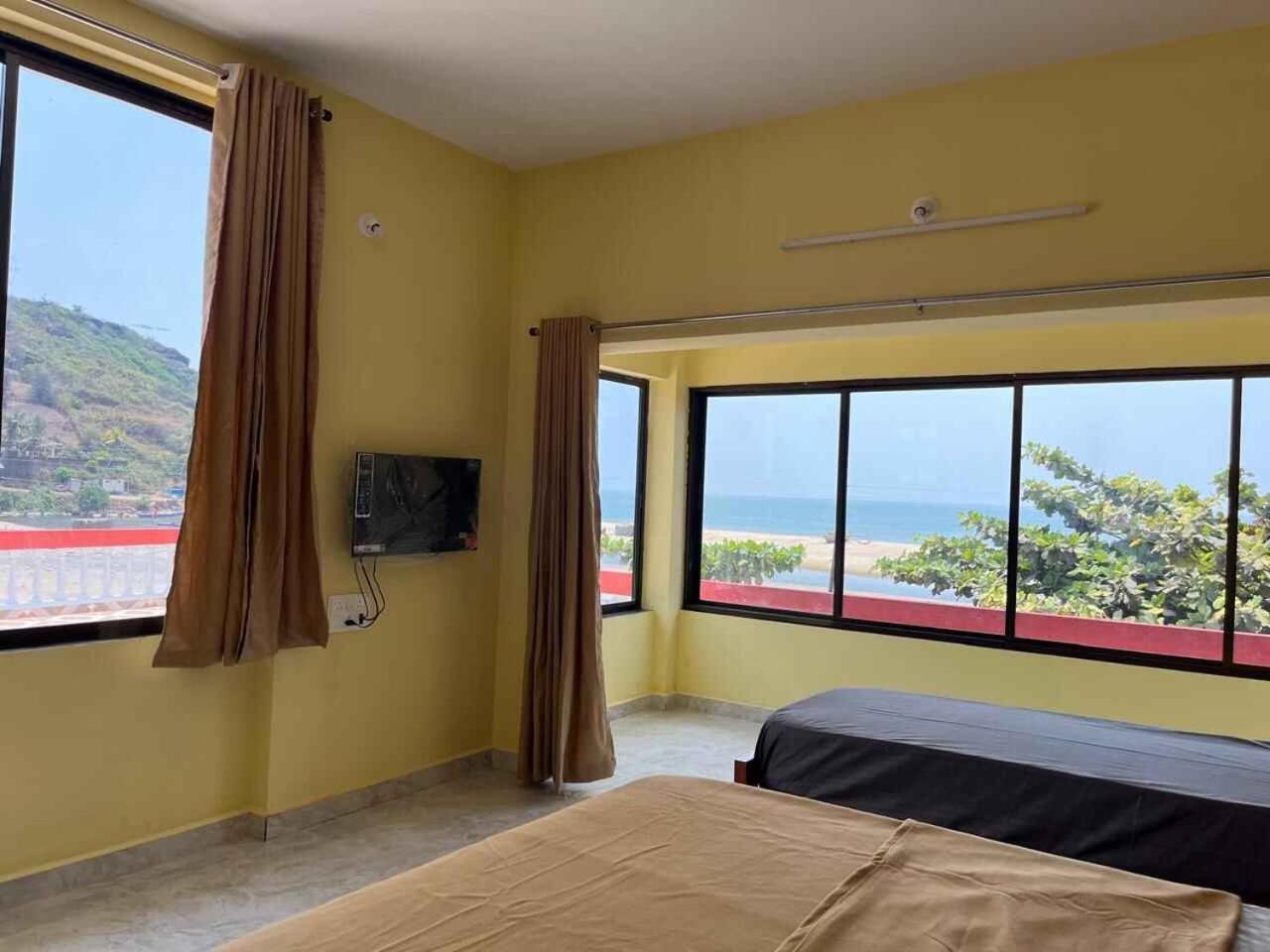 Klub Khavana- The Exclusive Beachfront Resort Vengurla Eksteriør billede